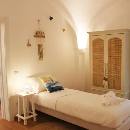 Ademe Dimora Di Charme Apartment *